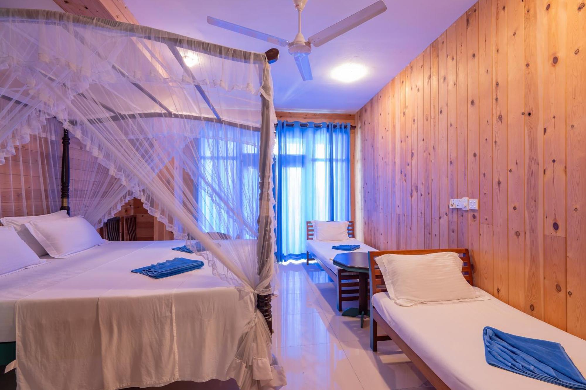 Aaradhya Mirissa Hotel Buitenkant foto