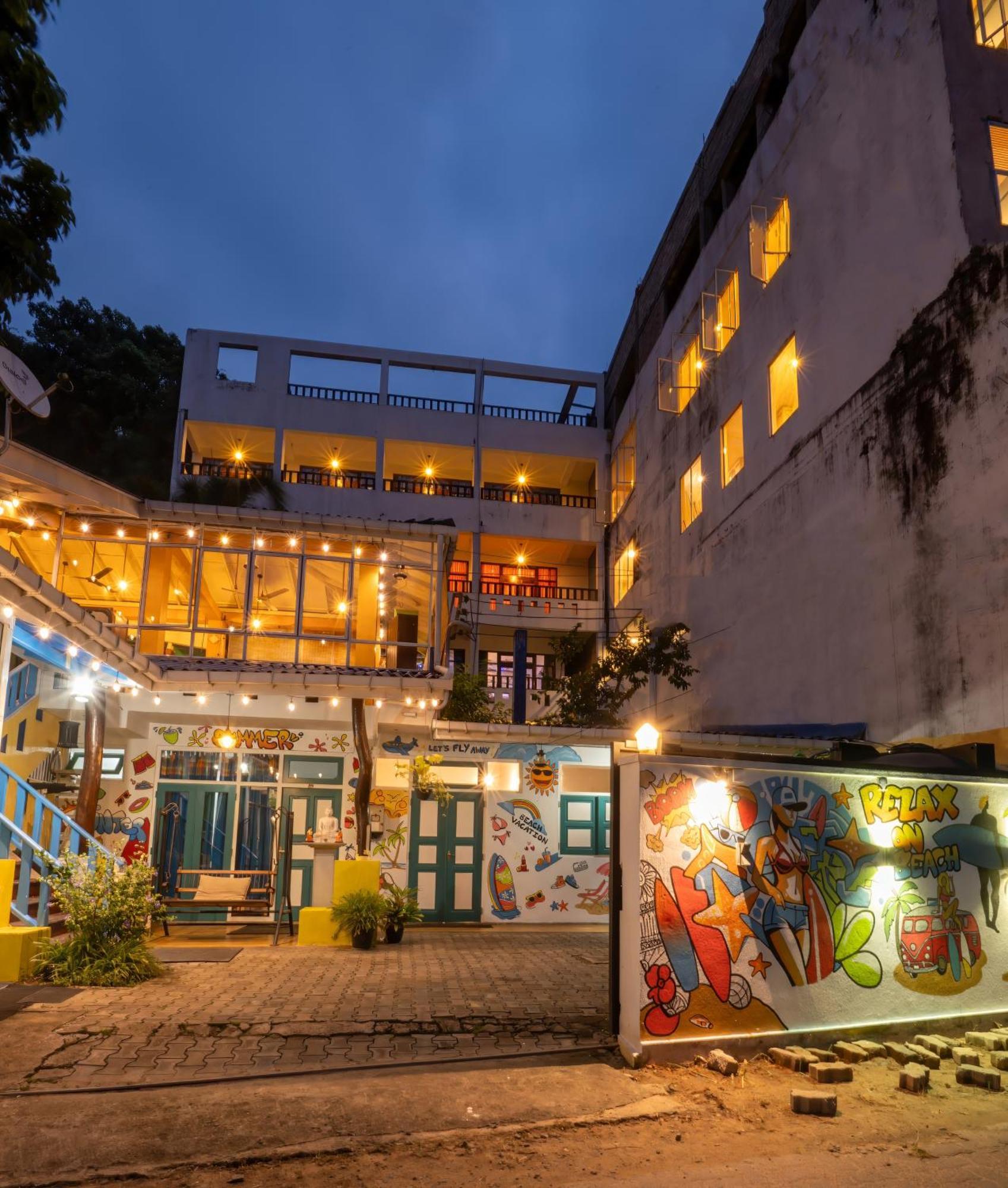 Aaradhya Mirissa Hotel Buitenkant foto