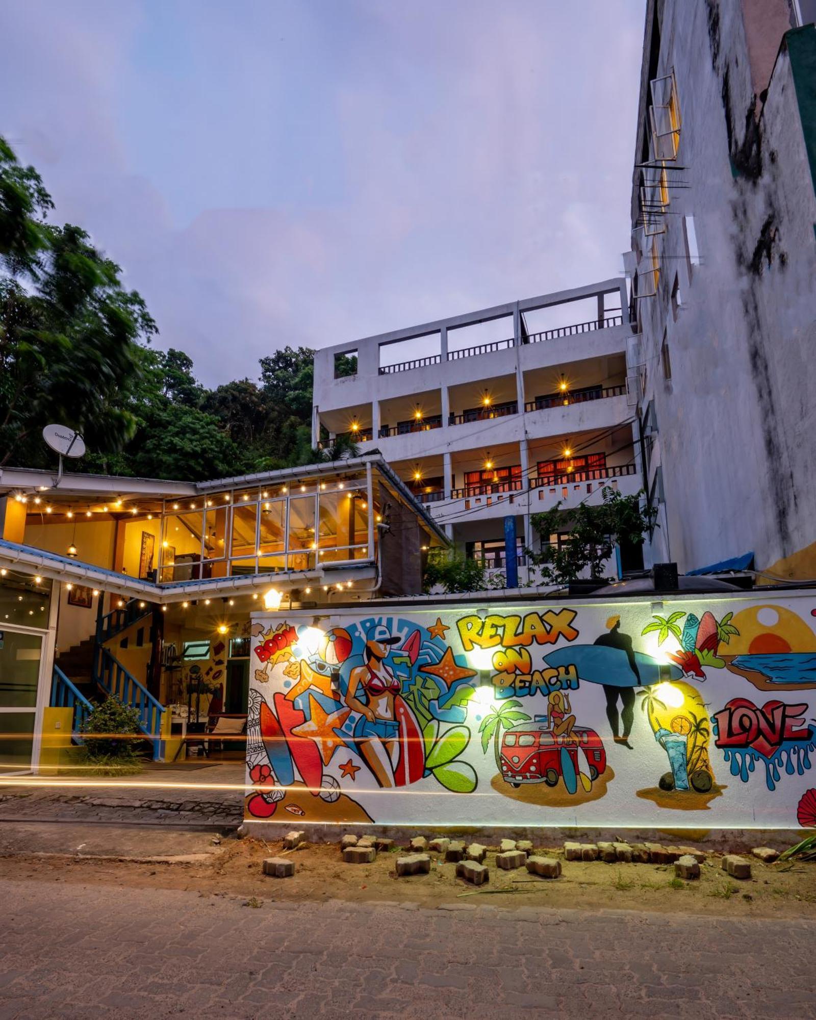 Aaradhya Mirissa Hotel Buitenkant foto