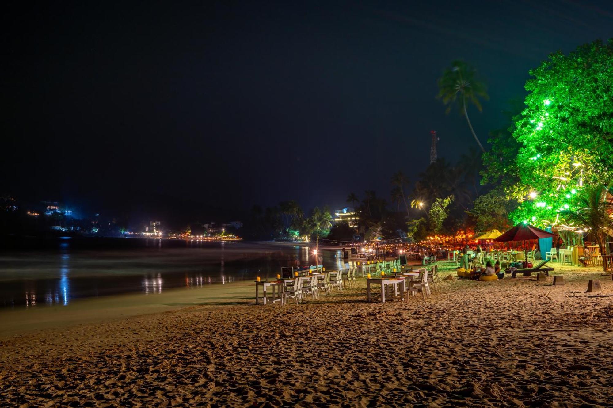 Aaradhya Mirissa Hotel Buitenkant foto