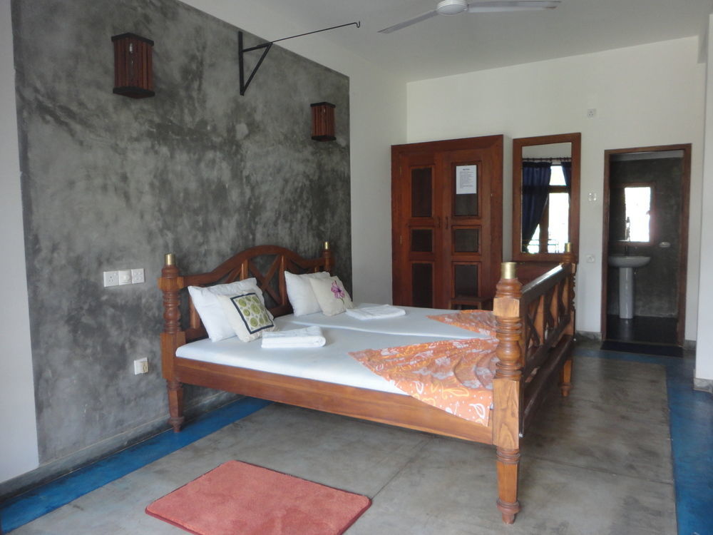 Aaradhya Mirissa Hotel Buitenkant foto