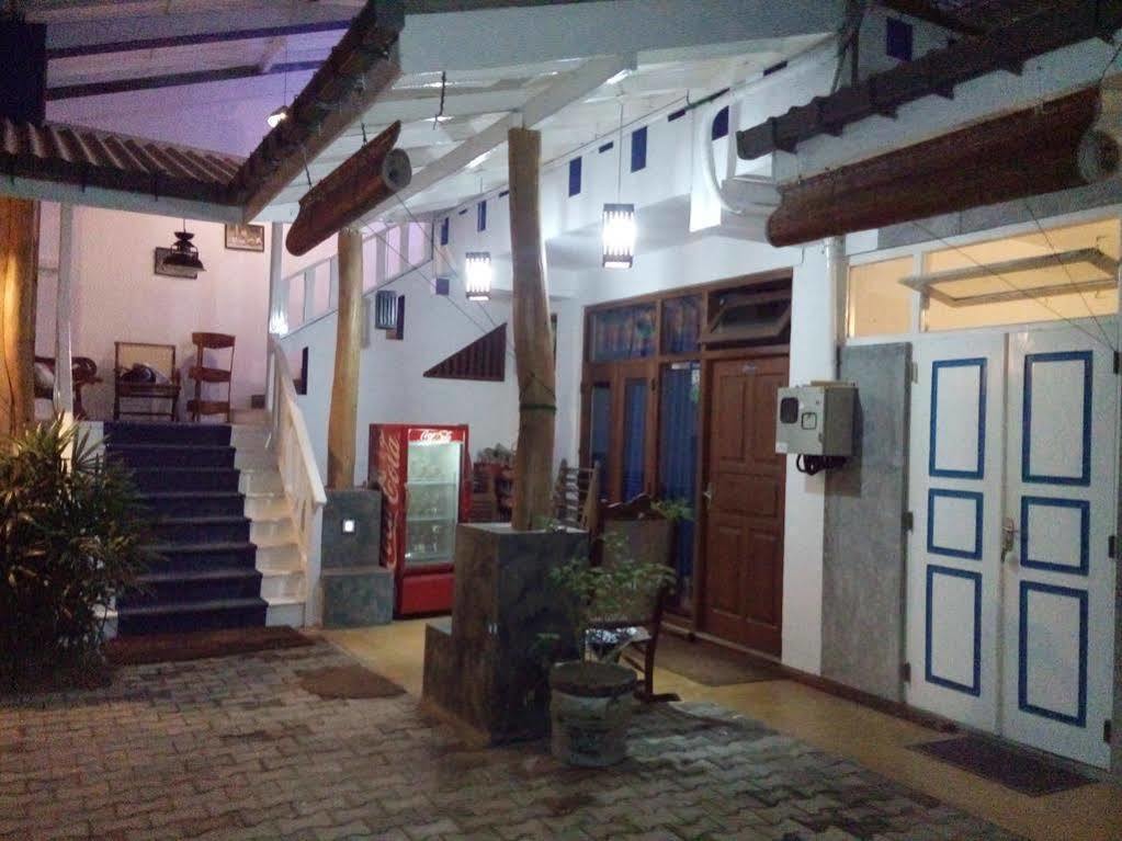 Aaradhya Mirissa Hotel Buitenkant foto