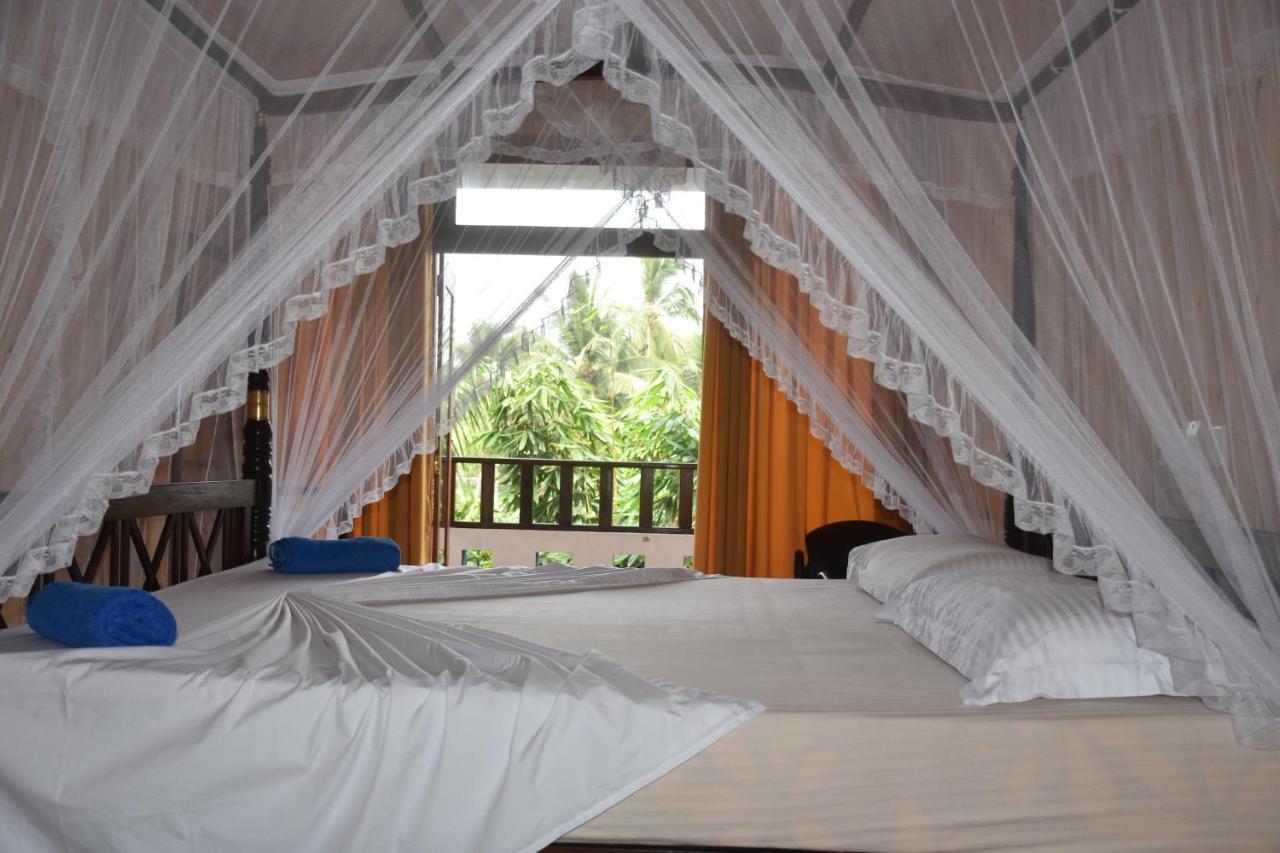 Aaradhya Mirissa Hotel Buitenkant foto