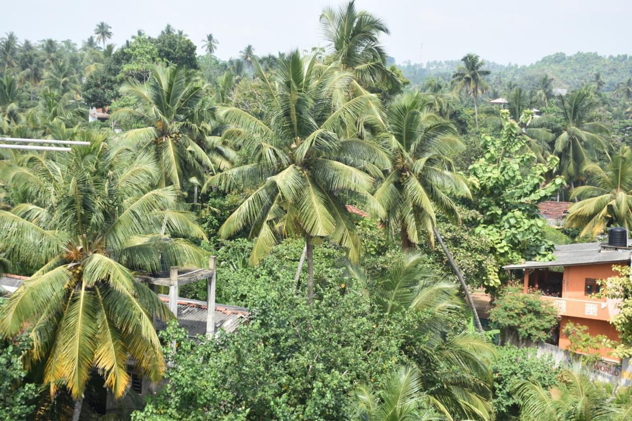 Aaradhya Mirissa Hotel Buitenkant foto