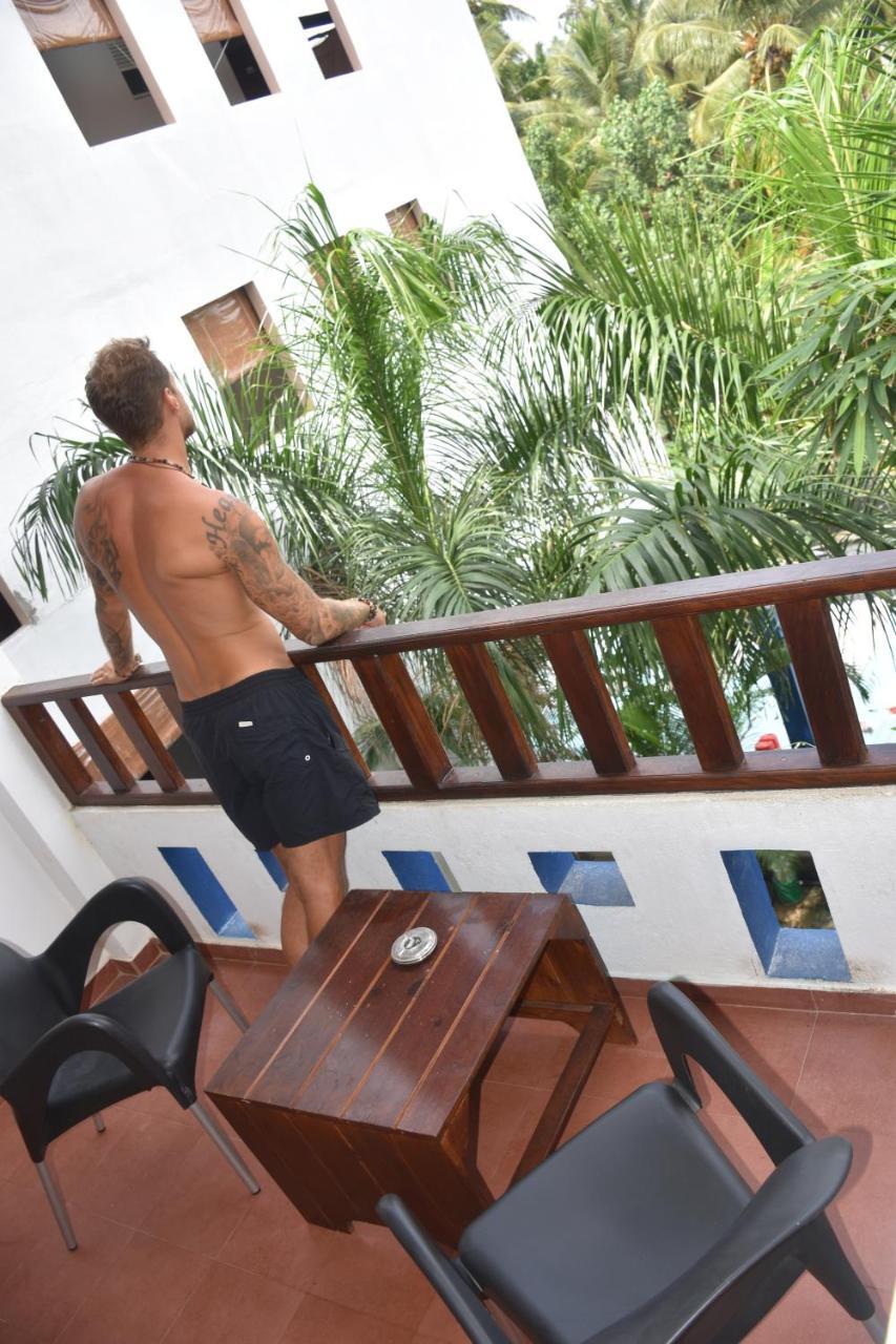 Aaradhya Mirissa Hotel Buitenkant foto
