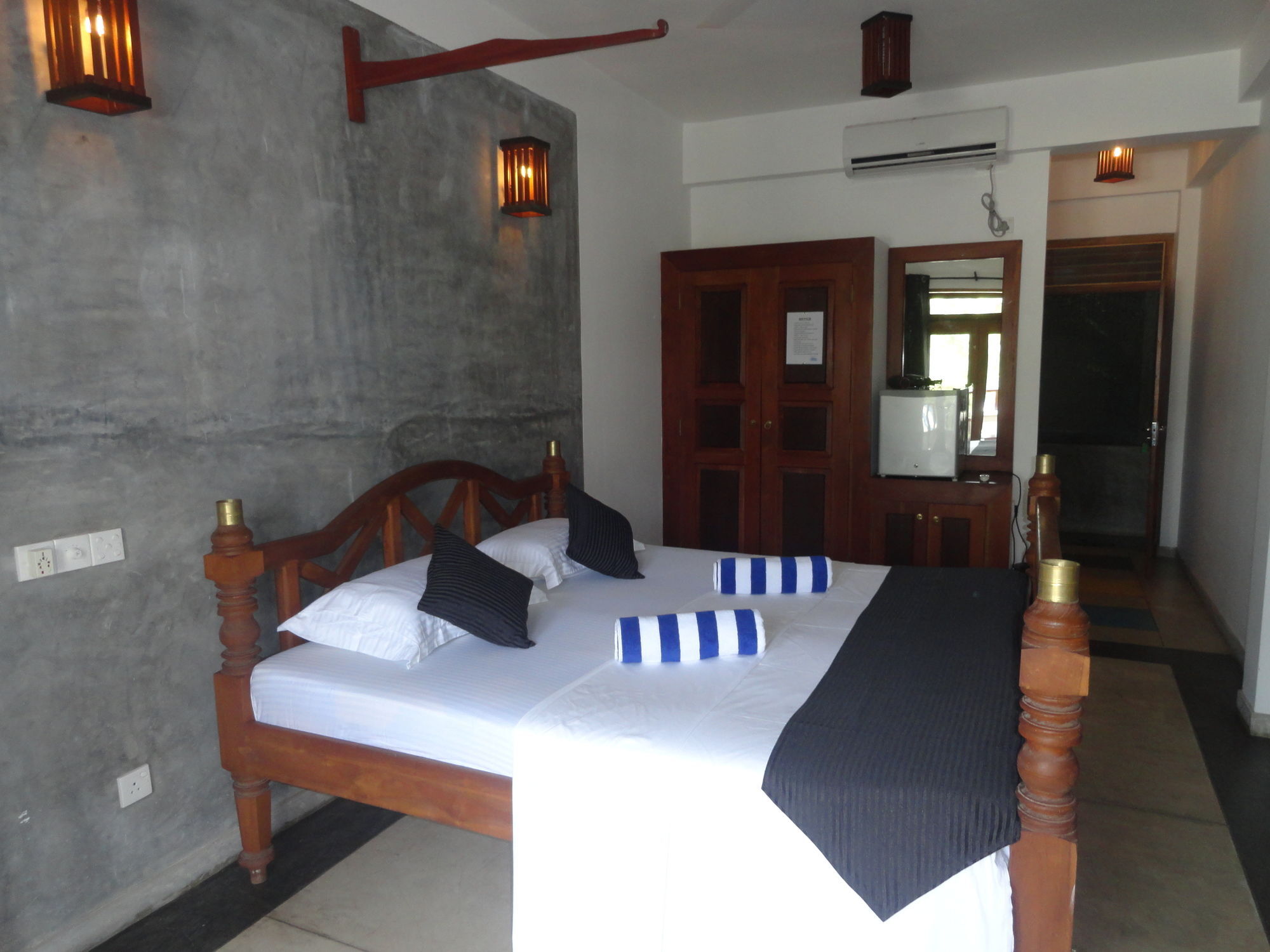 Aaradhya Mirissa Hotel Buitenkant foto